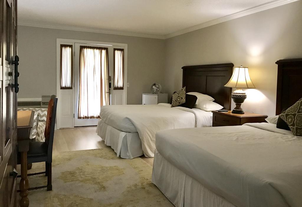 Kenny'S Tipperary Inn Монток Экстерьер фото