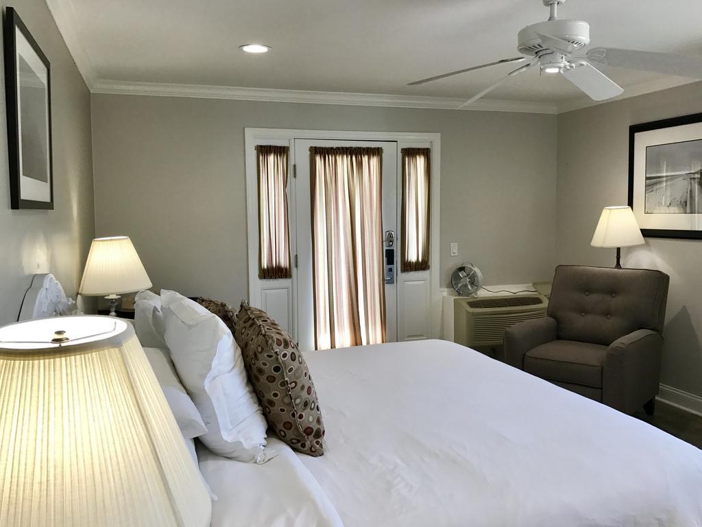 Kenny'S Tipperary Inn Монток Экстерьер фото
