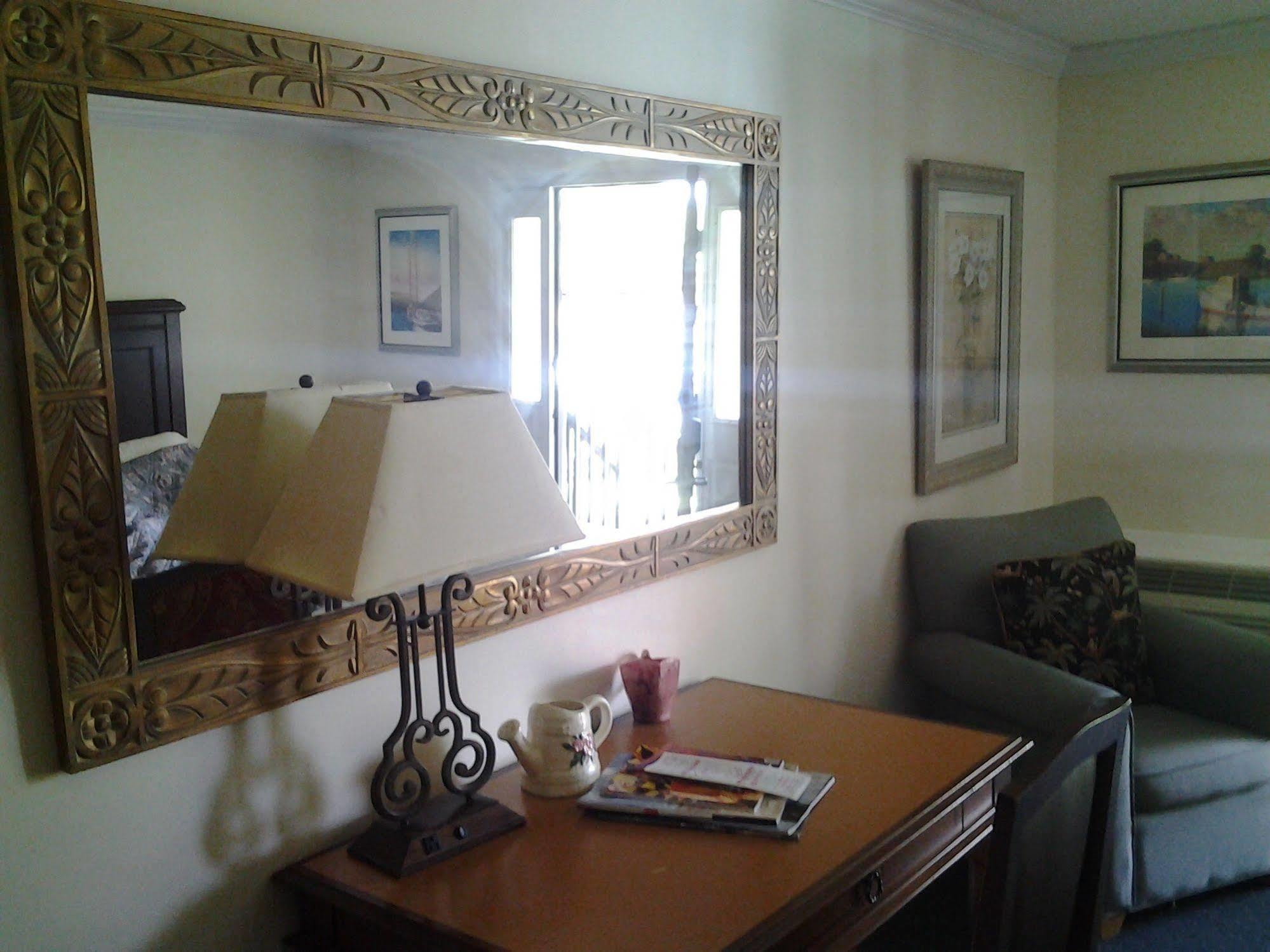 Kenny'S Tipperary Inn Монток Экстерьер фото