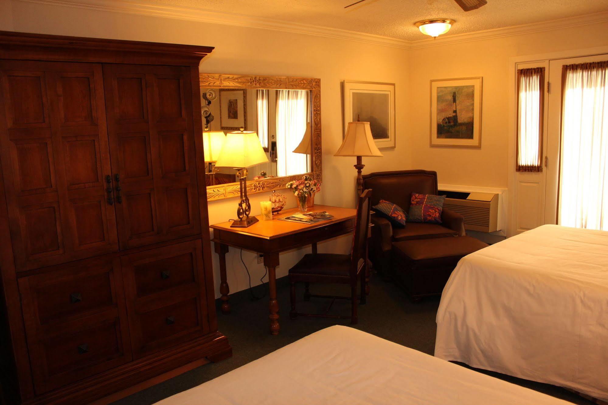 Kenny'S Tipperary Inn Монток Экстерьер фото