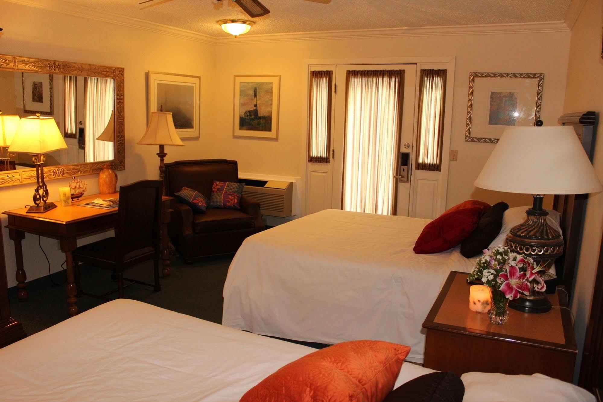 Kenny'S Tipperary Inn Монток Экстерьер фото
